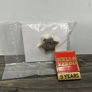 2 Wells Fargo Employee Pins 5 Year Service Award WF Agent Stagecoach Star‎ Lapel